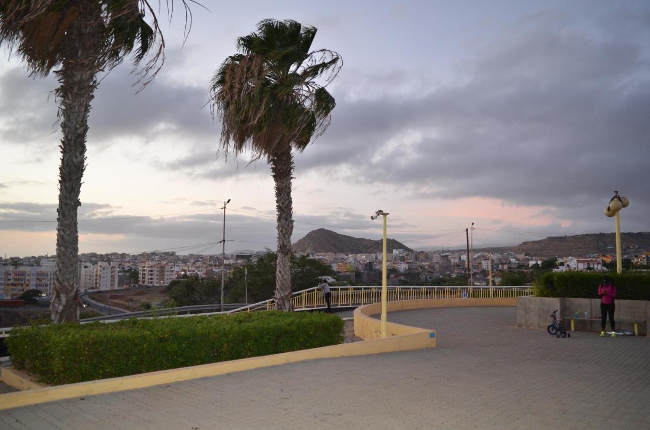Apartamento Terra Branca Praia Bagian luar foto